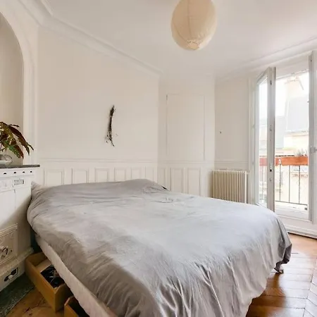 Montmartre Duplex Avec Balcon * Paříž