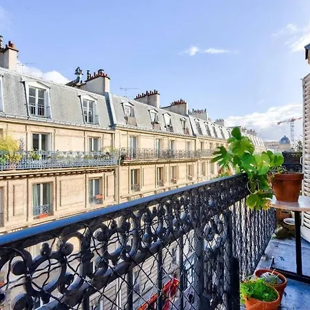 Montmartre Duplex Avec Balcon Paris